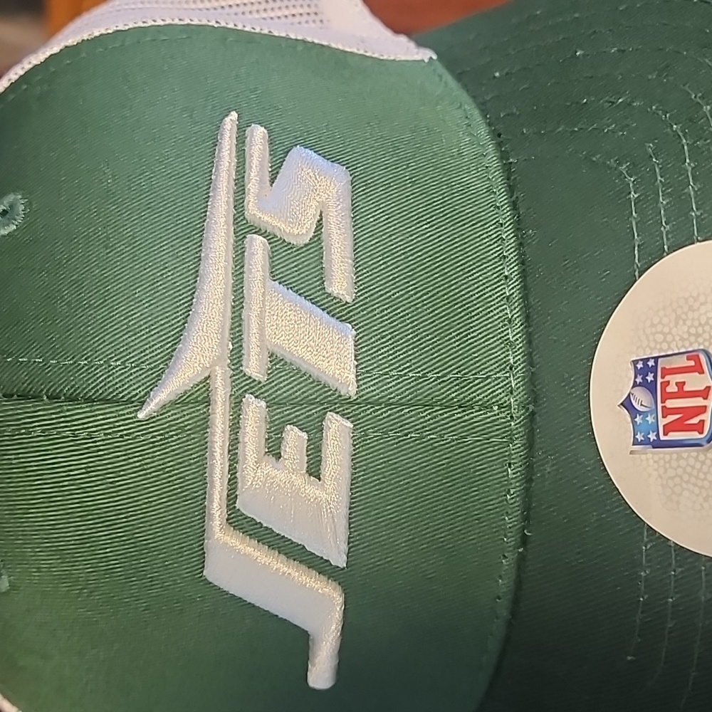 NFL NY Jets Green and White Snapback Cap. One Size - Picture 5 of 5